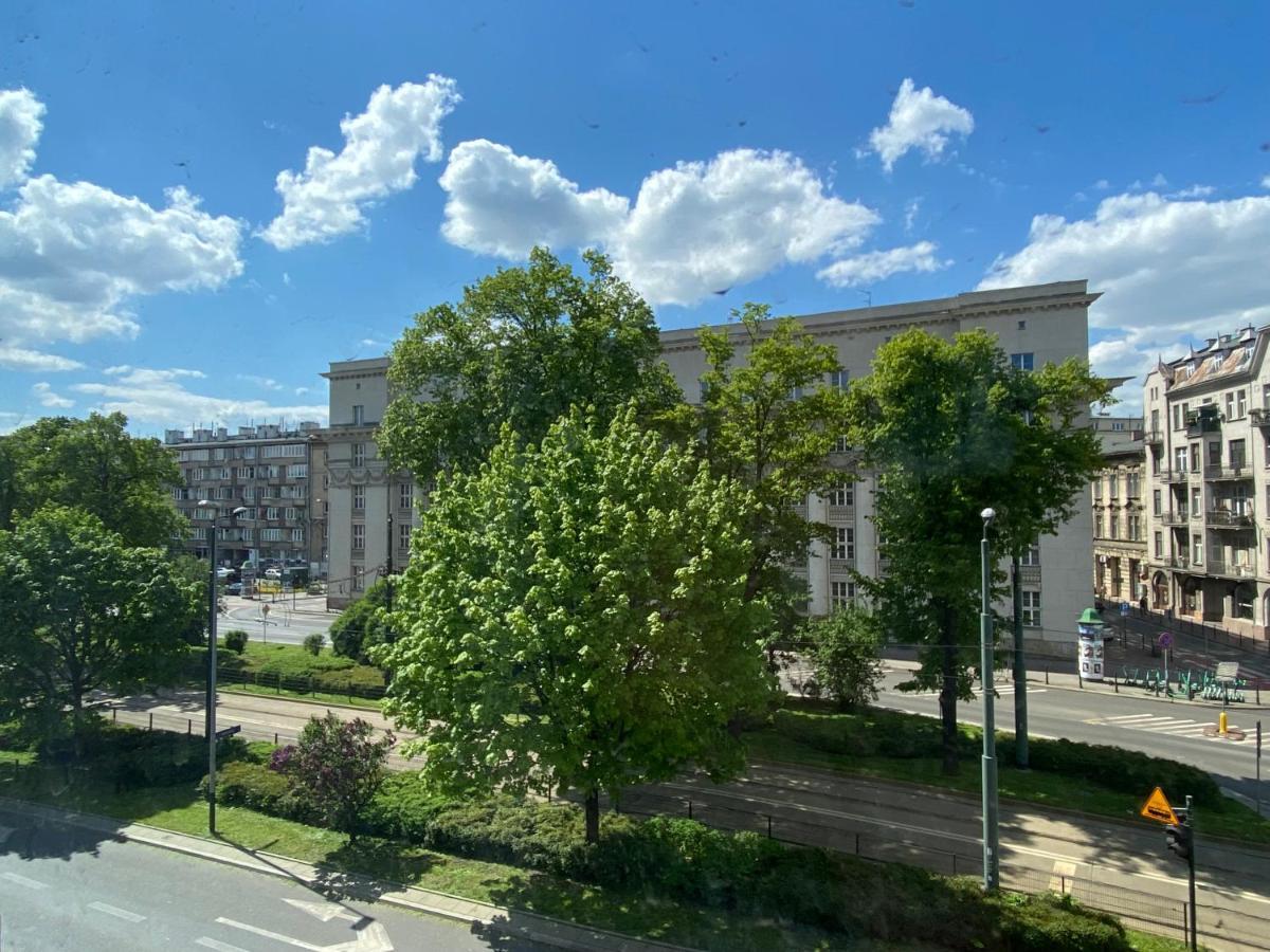 Apartament Czarny Z Jacuzzi Krasków Exterior foto